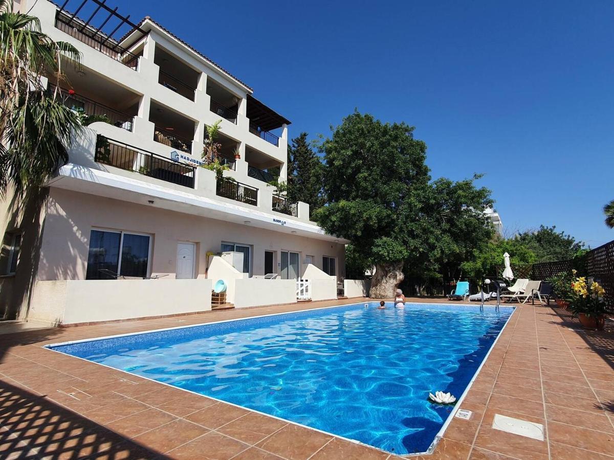 Peaceful Apartment With Double Bed - Oak Breeze Paphos Exteriör bild