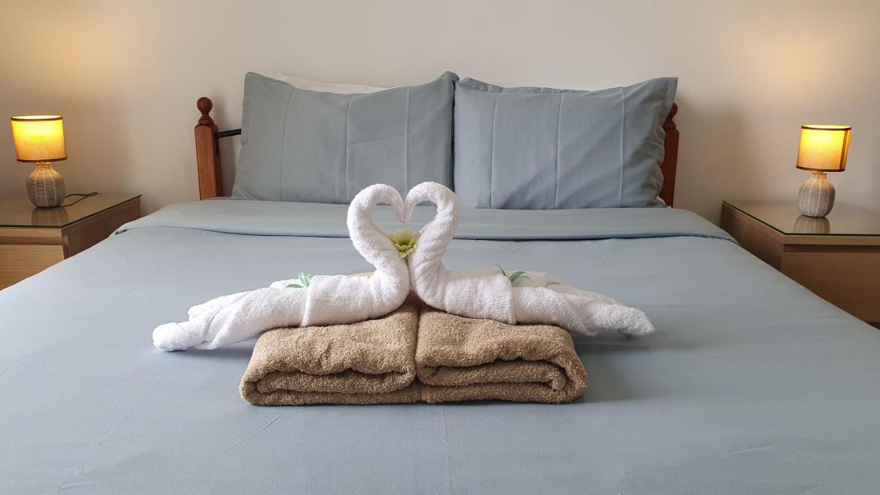 Peaceful Apartment With Double Bed - Oak Breeze Paphos Exteriör bild