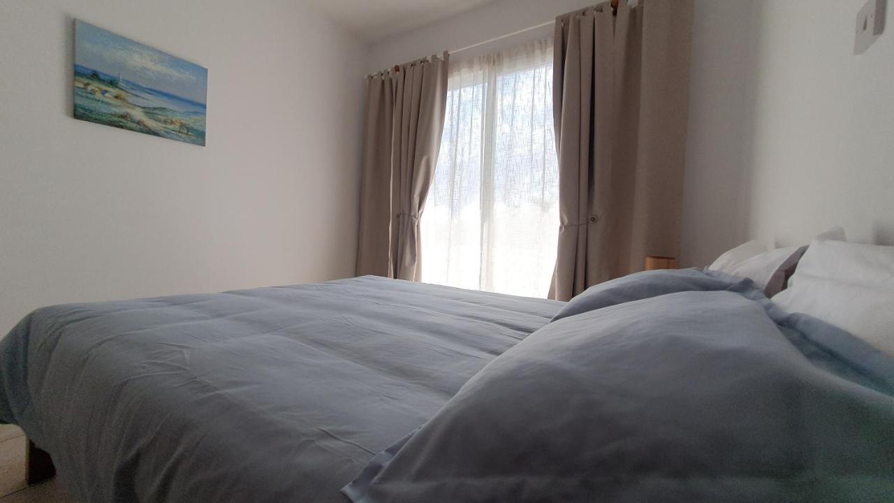 Peaceful Apartment With Double Bed - Oak Breeze Paphos Exteriör bild