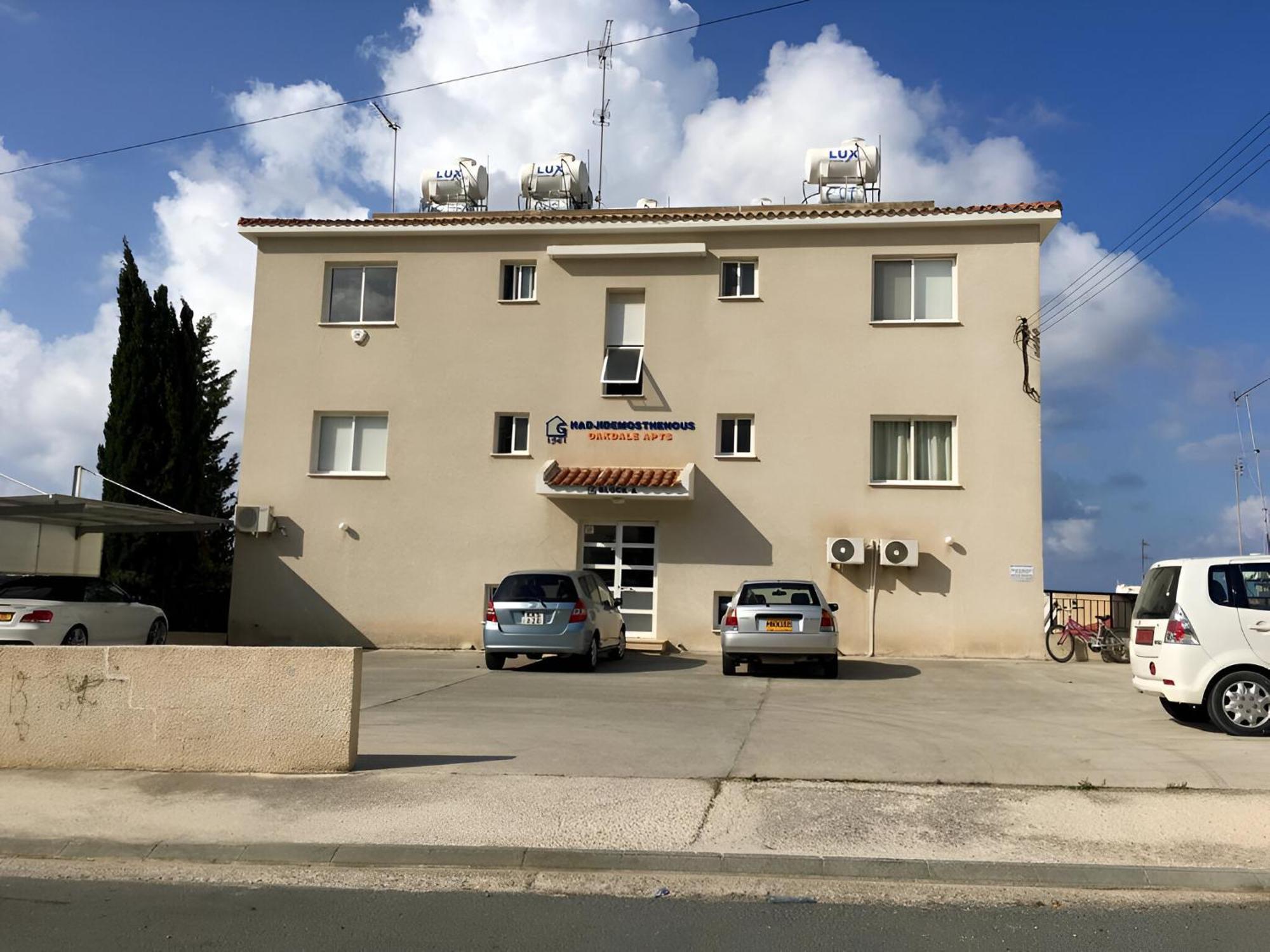 Peaceful Apartment With Double Bed - Oak Breeze Paphos Exteriör bild