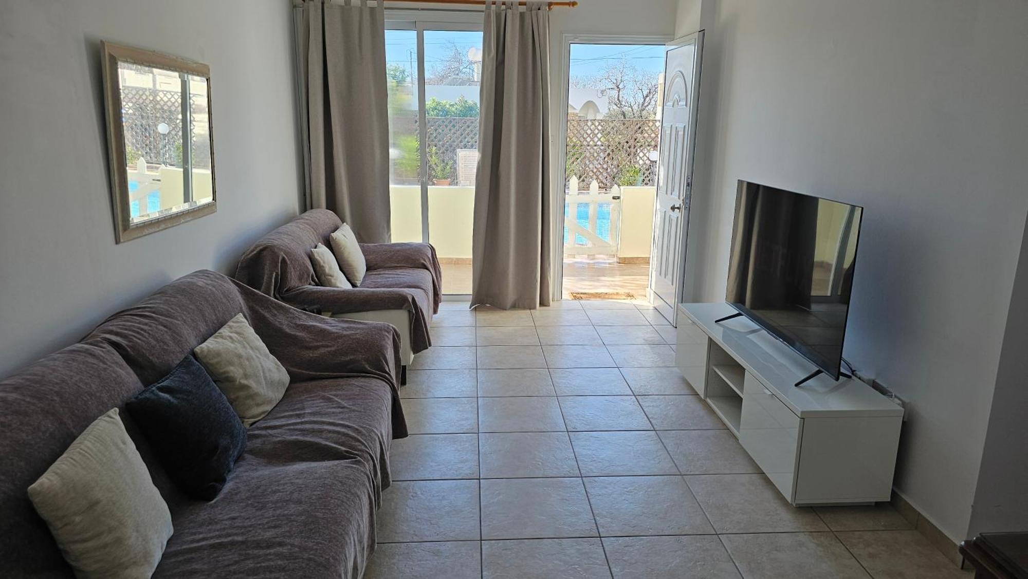 Peaceful Apartment With Double Bed - Oak Breeze Paphos Exteriör bild